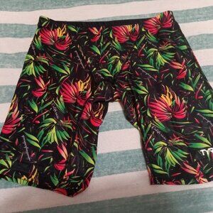 (*) TROPICAL BLACK SWIM JAMMER BY TYR, SIZE 32" - (Pre-Owned)